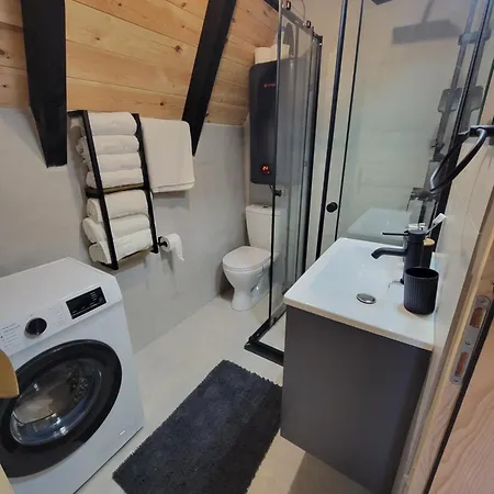 Matej Dağ evi Podgoriçe